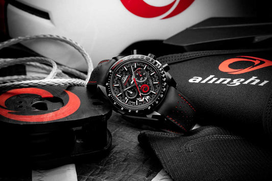 Omega y Alinghi celebran su asociación con un nuevo Speedmaster