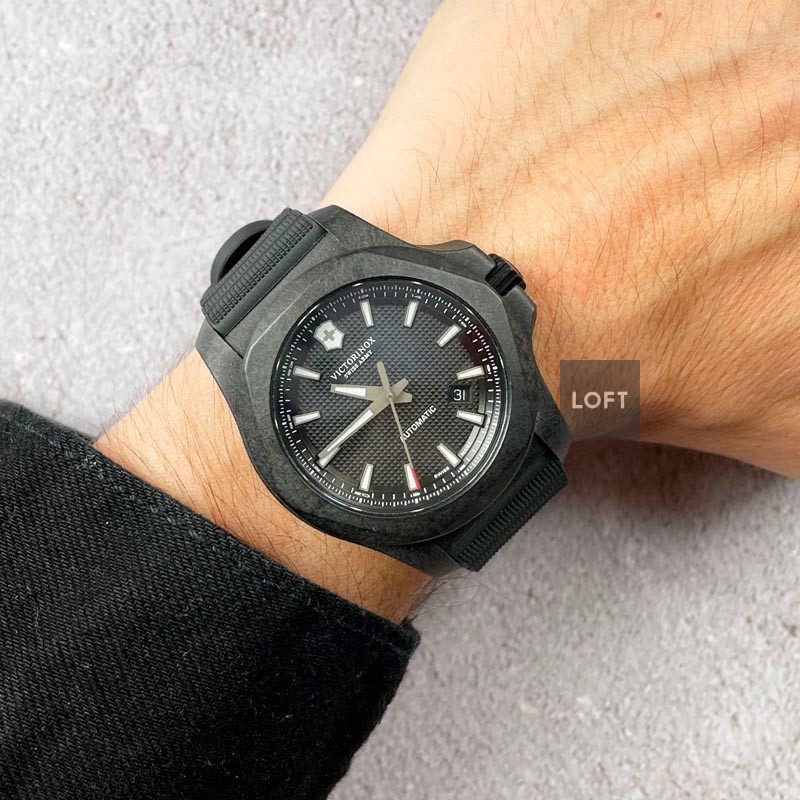 Victorinox I.N.O.X. Automatic Carbon 43 mm