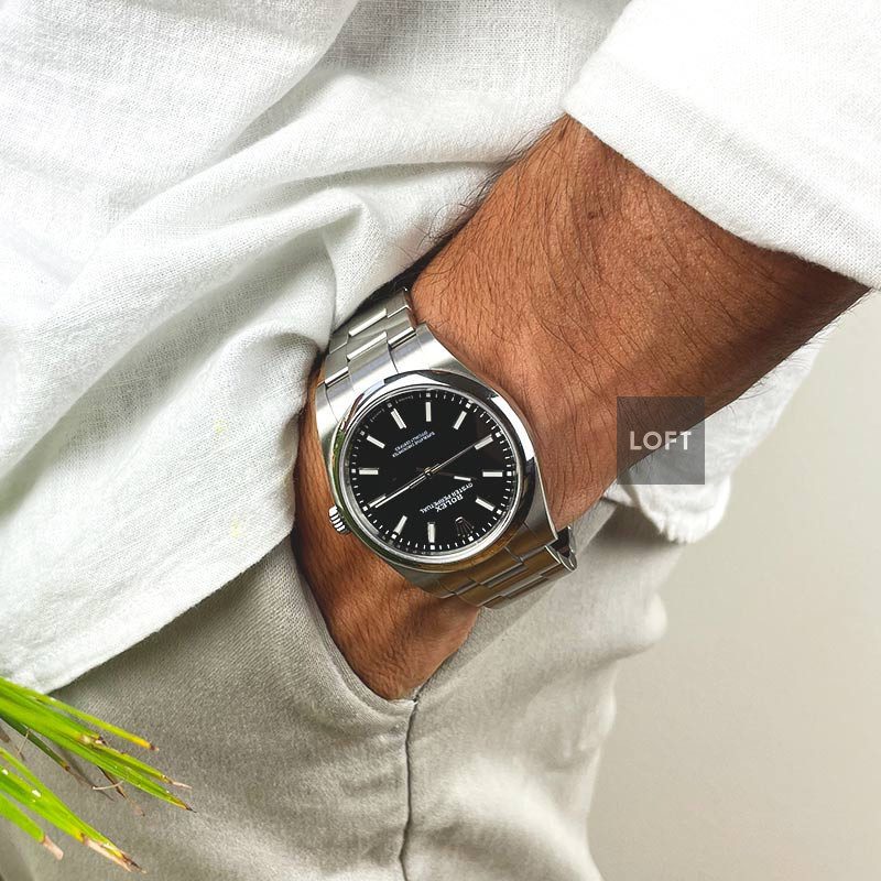 Rolex Oyster Perpetual 114300 Black Dial 39 mm