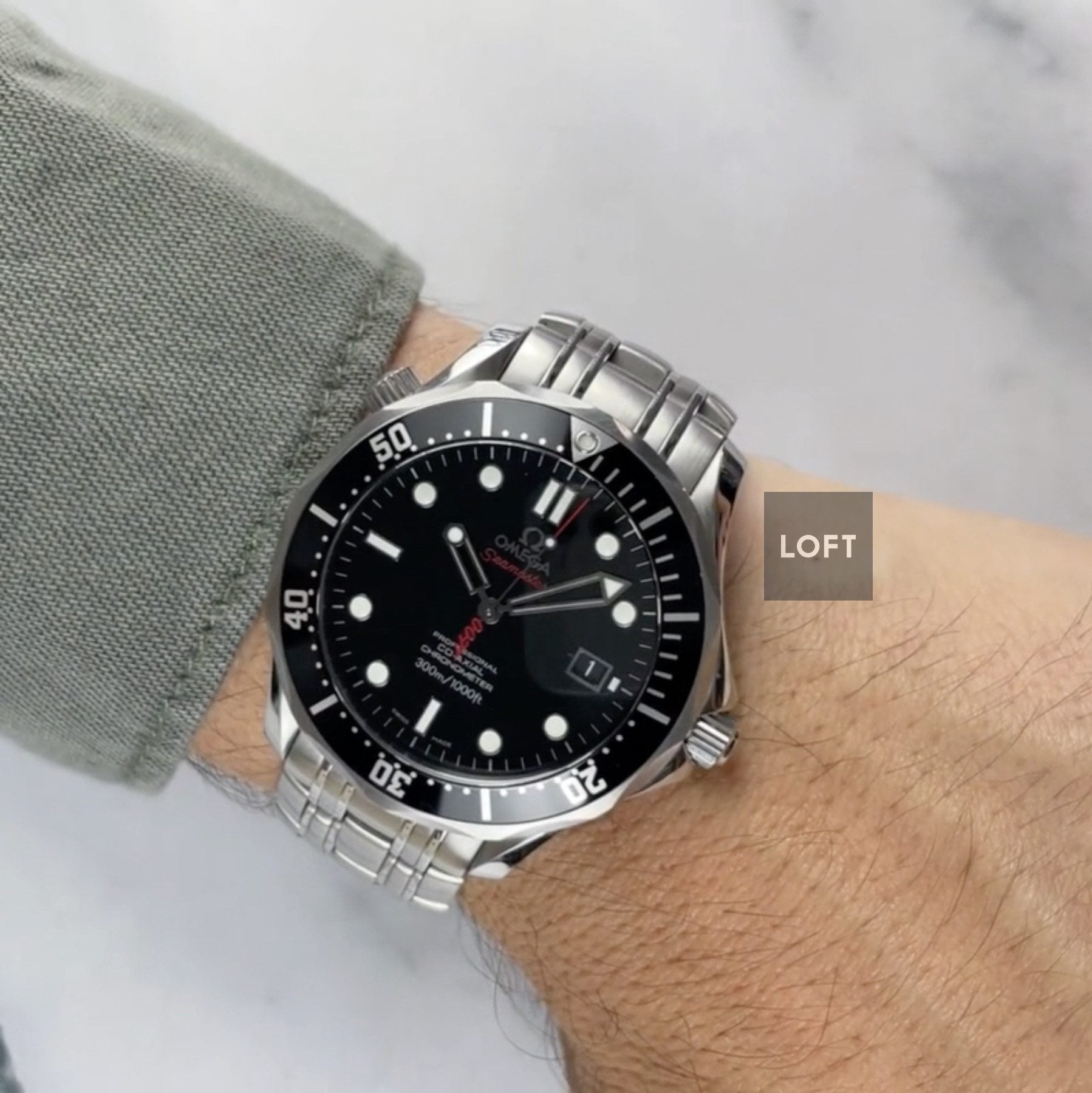 Omega Seamaster Diver 300M Quantum of Solace 41 mm