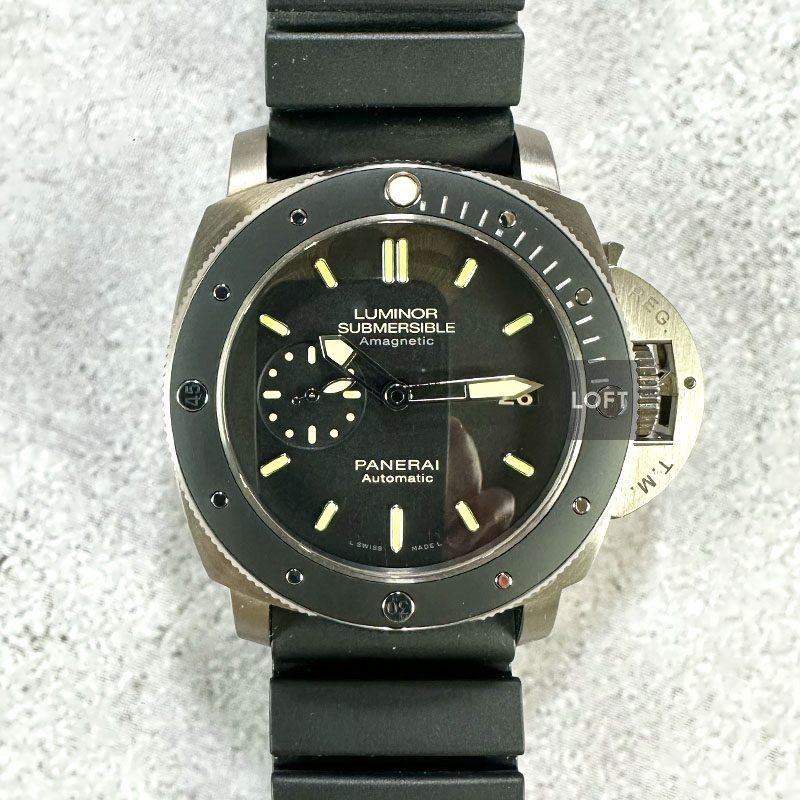 Panerai Luminor Submersible Titanio