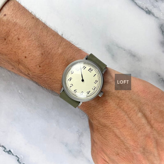 Red Star Single Hand Watch Solo Manual Wind 40 mm