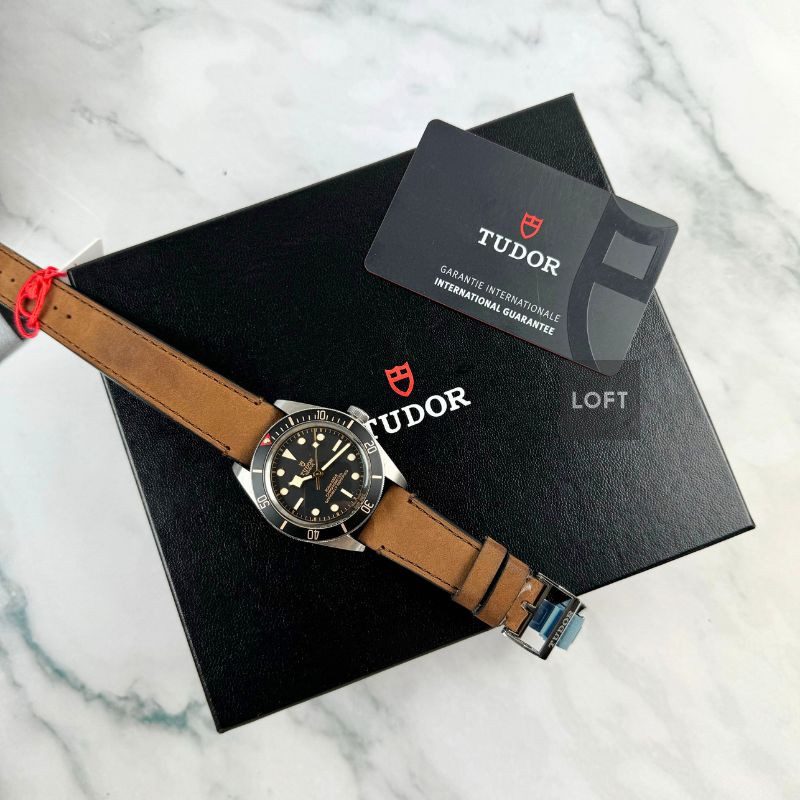 Tudor Black Bay 58 Black/Gilt Leather Strap 39 mm