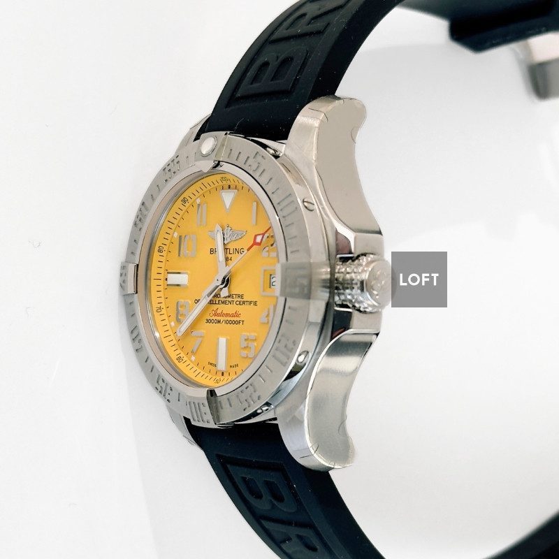 Breitling Avenger II Seawolf 3000M Cobra Yellow 45 mm