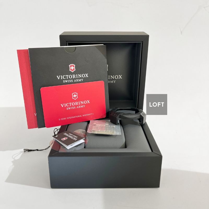 Victorinox Swiss Army I.N.O.X. Quartz Blue Dial 43 mm