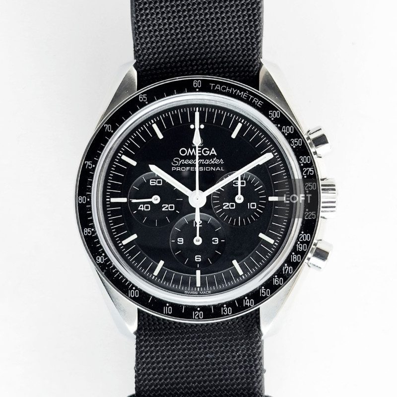 MoonSwatch Speedmaster ブラック Amazon.com: Omega Speedmaster Moonwatch Co-Axial Chronograph