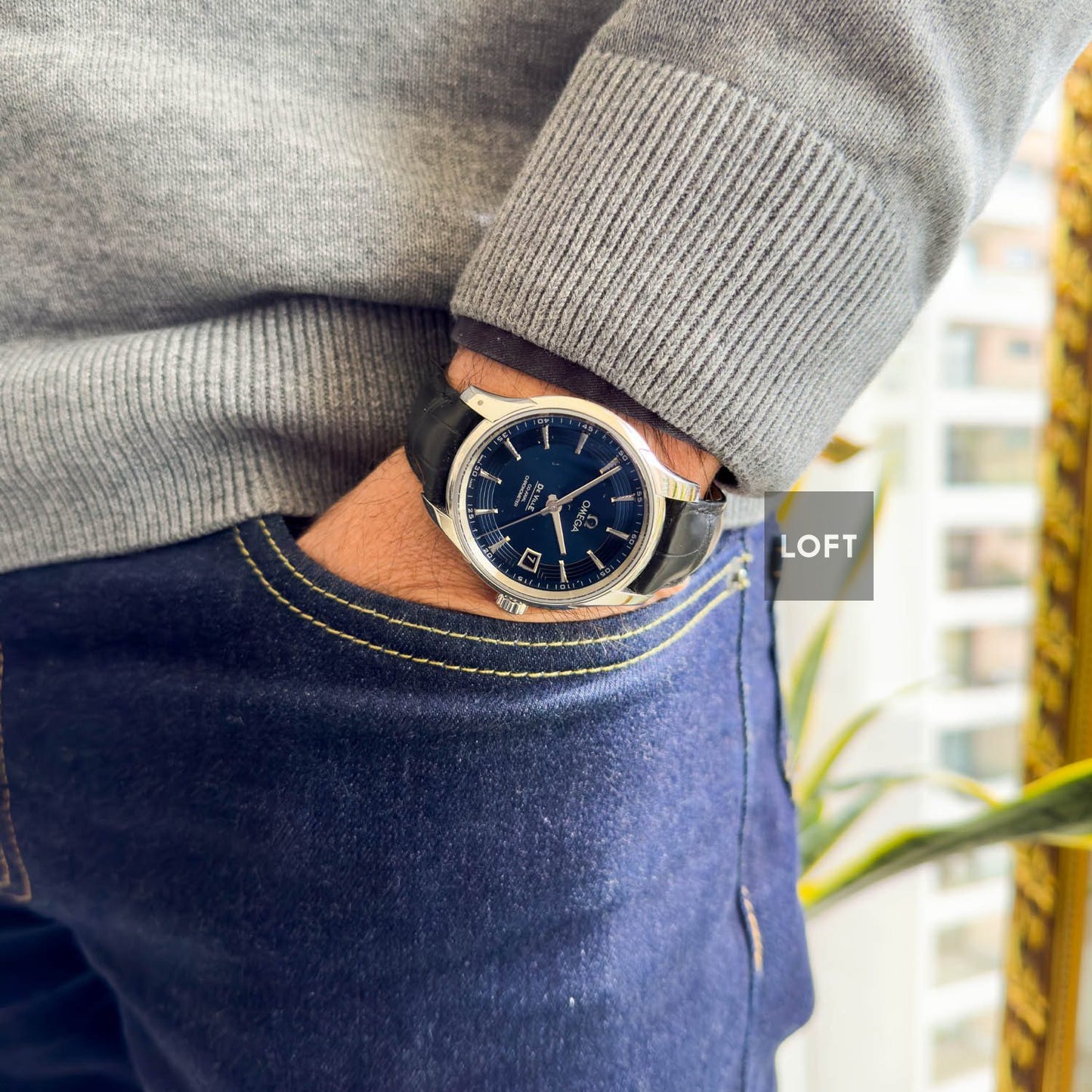 Omega De Ville Hour Vision Blue Dial White Gold Hands 41 mm