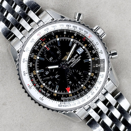 Breitling Navitimer World Chronograph Automatic Chronometer 46 mm
