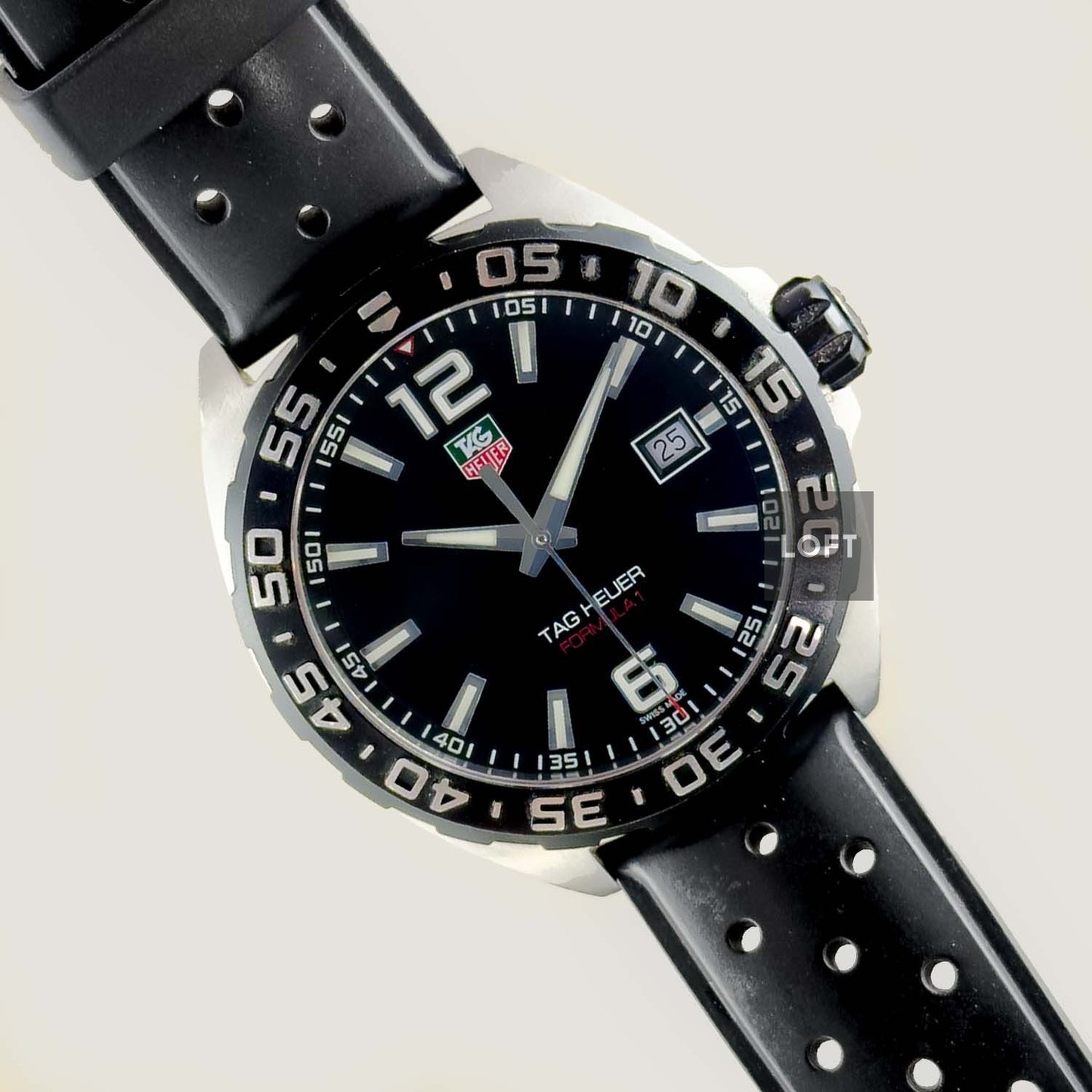 A001526 01