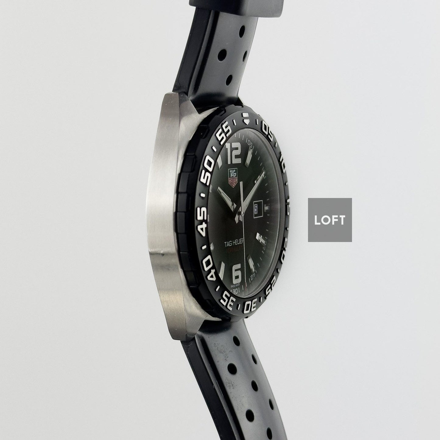 TAG Heuer Formula 1 Date Quartz Rubber Strap 41 mm