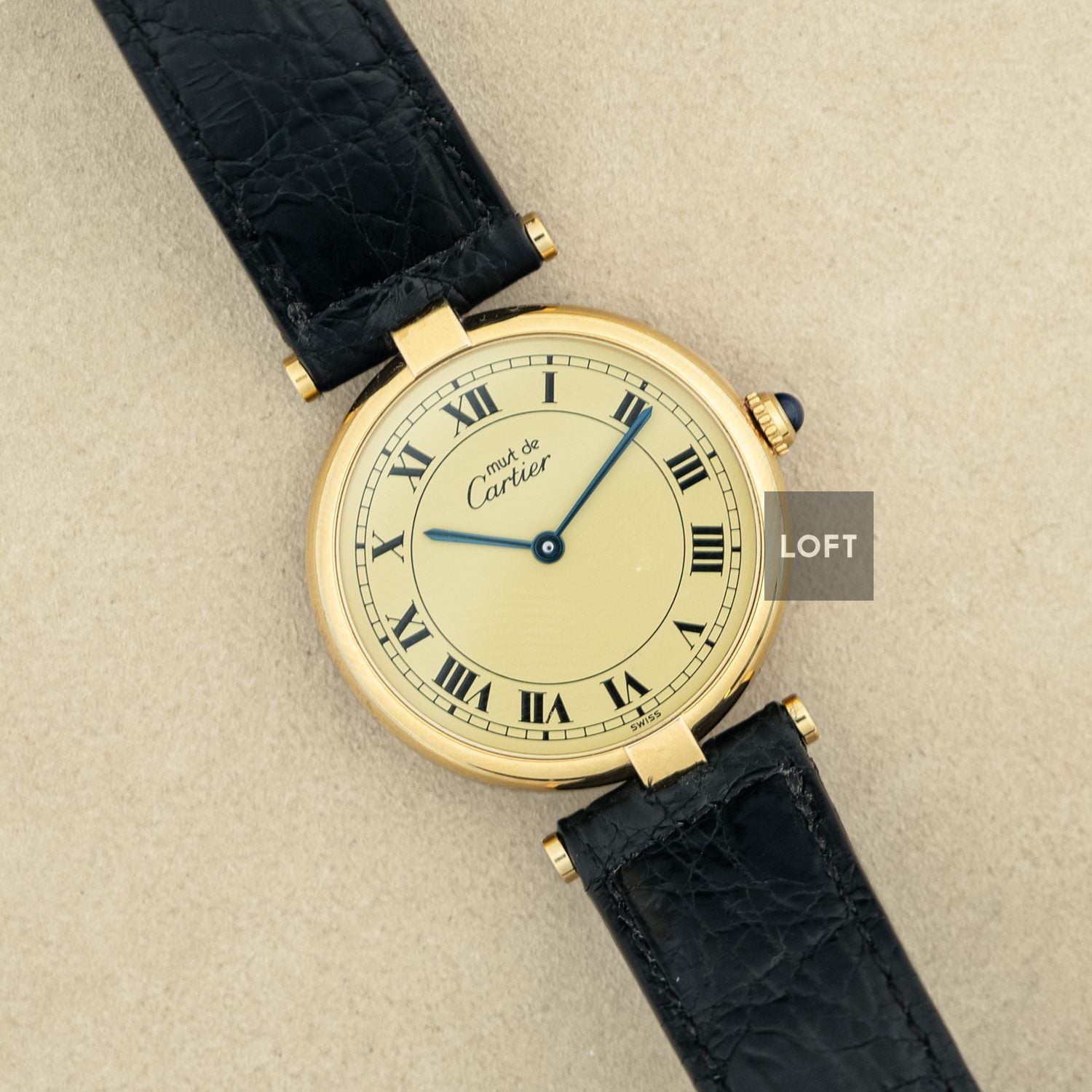 時計 Cartier mast de Cartier The Must de Cartier Tank – Then and Now