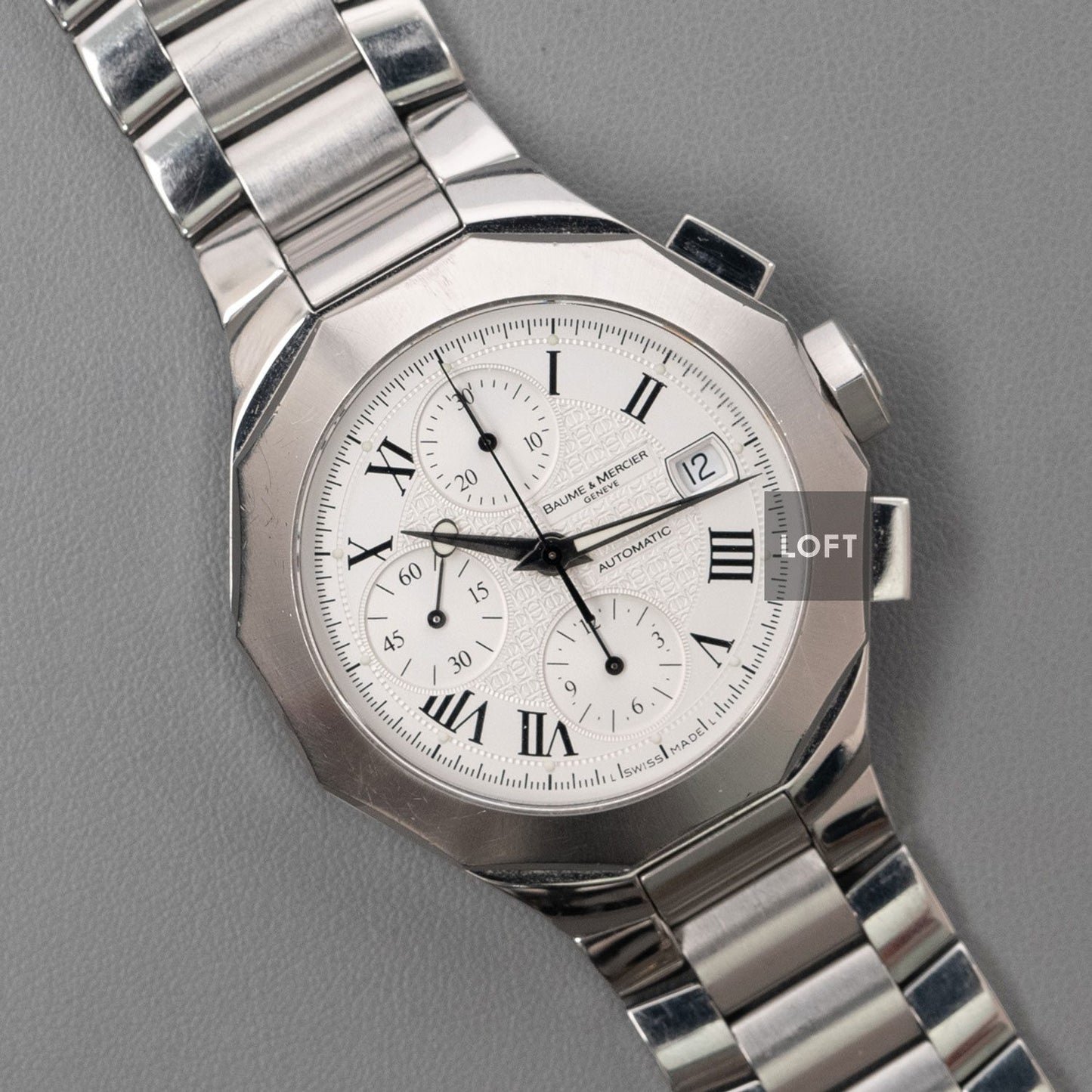 Baume & Mercier Riviera Chronograph White Dial Bracelet 43 mm