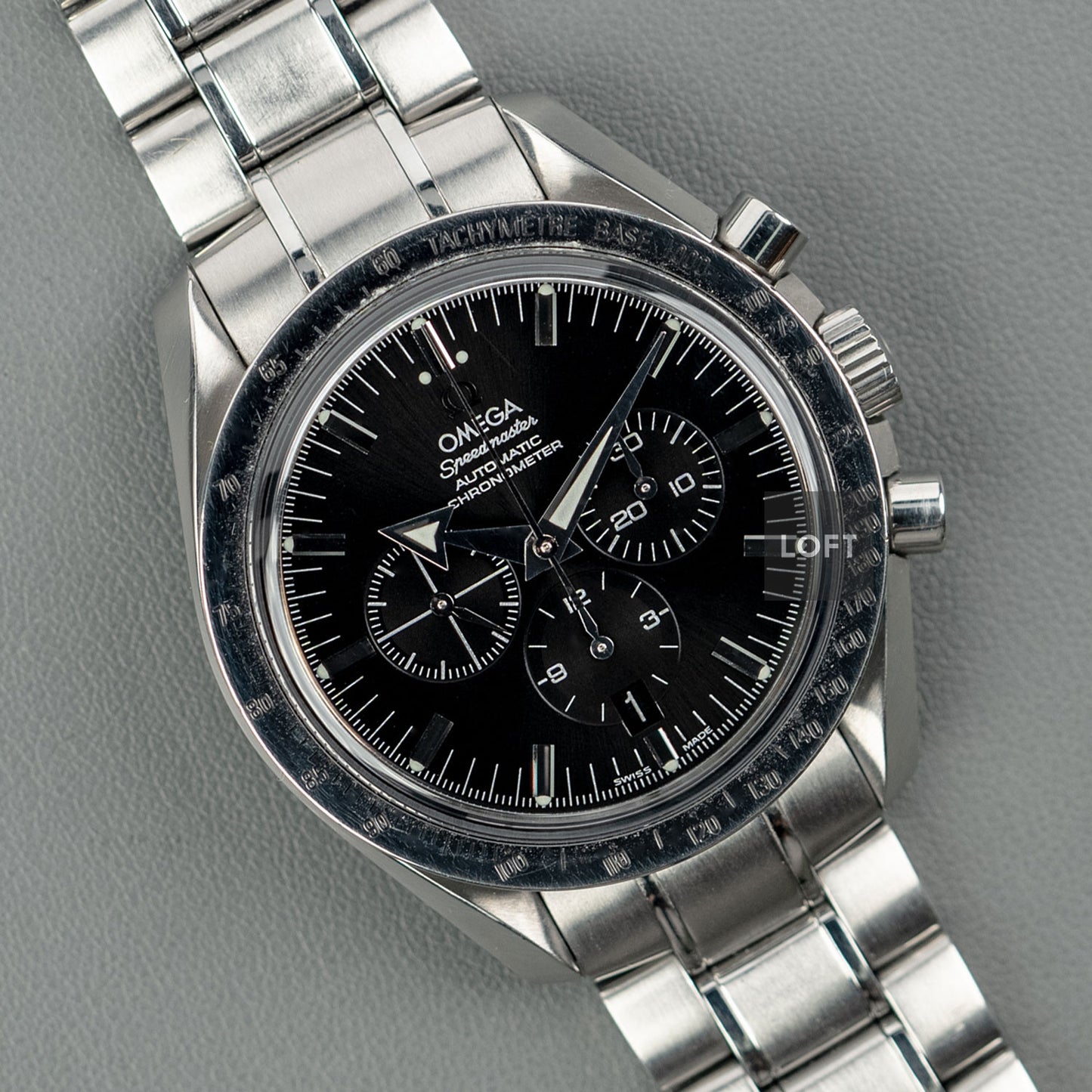 Omega Speedmaster Automatic Broad Arrow 42 mm