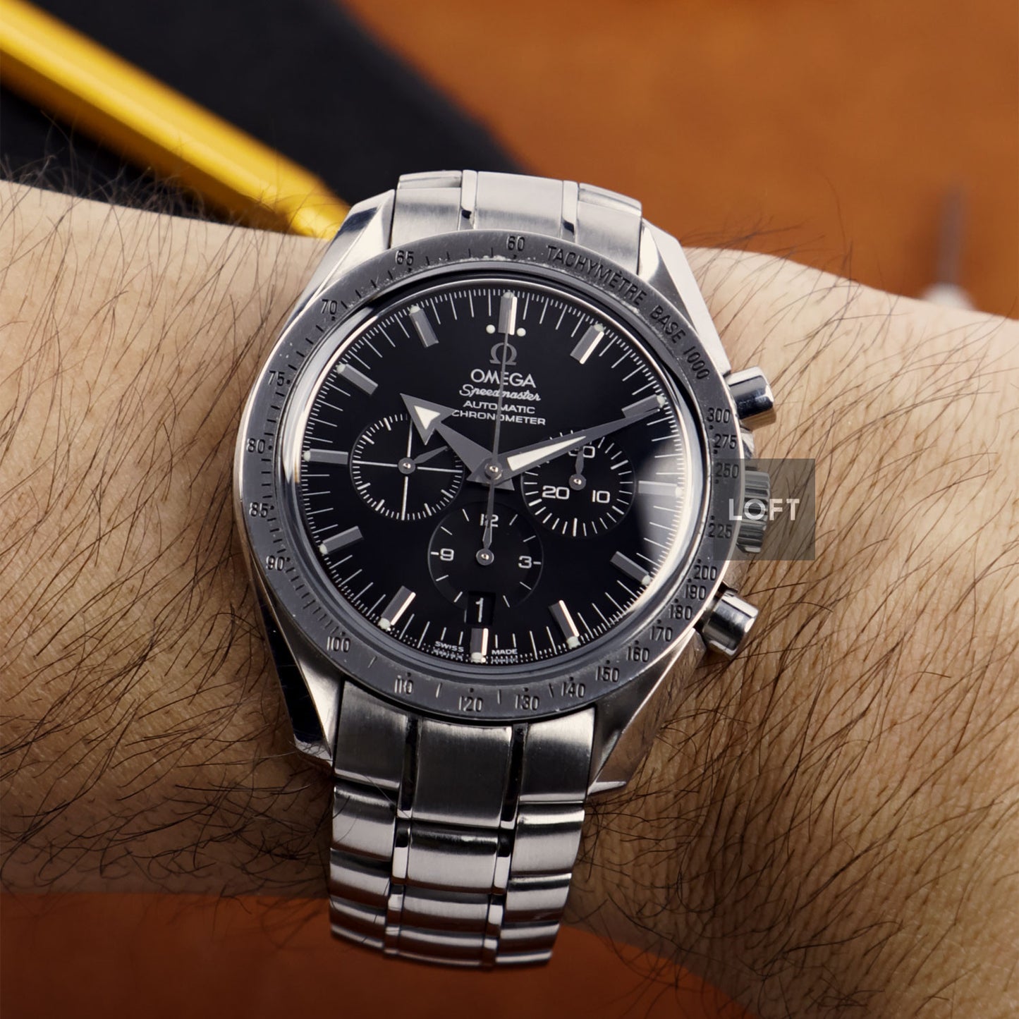 Omega Speedmaster Automatic Broad Arrow 42 mm