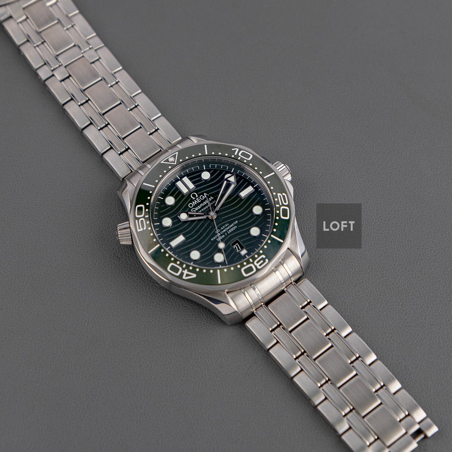 Omega Seamaster Diver 300M Green Dial 42 mm