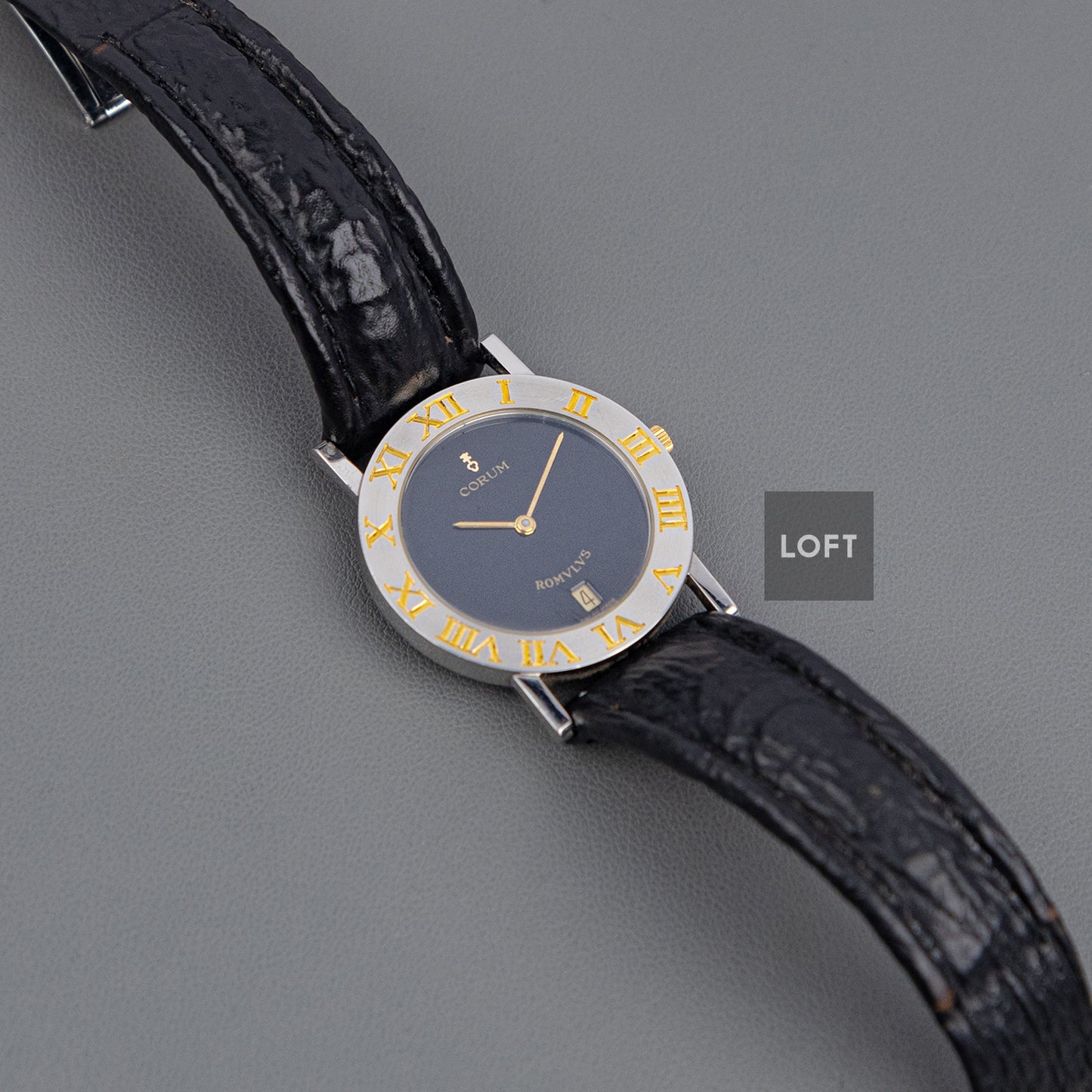 Corum Romvlvs 43.901.21 Quartz Black Dial 31.5mm