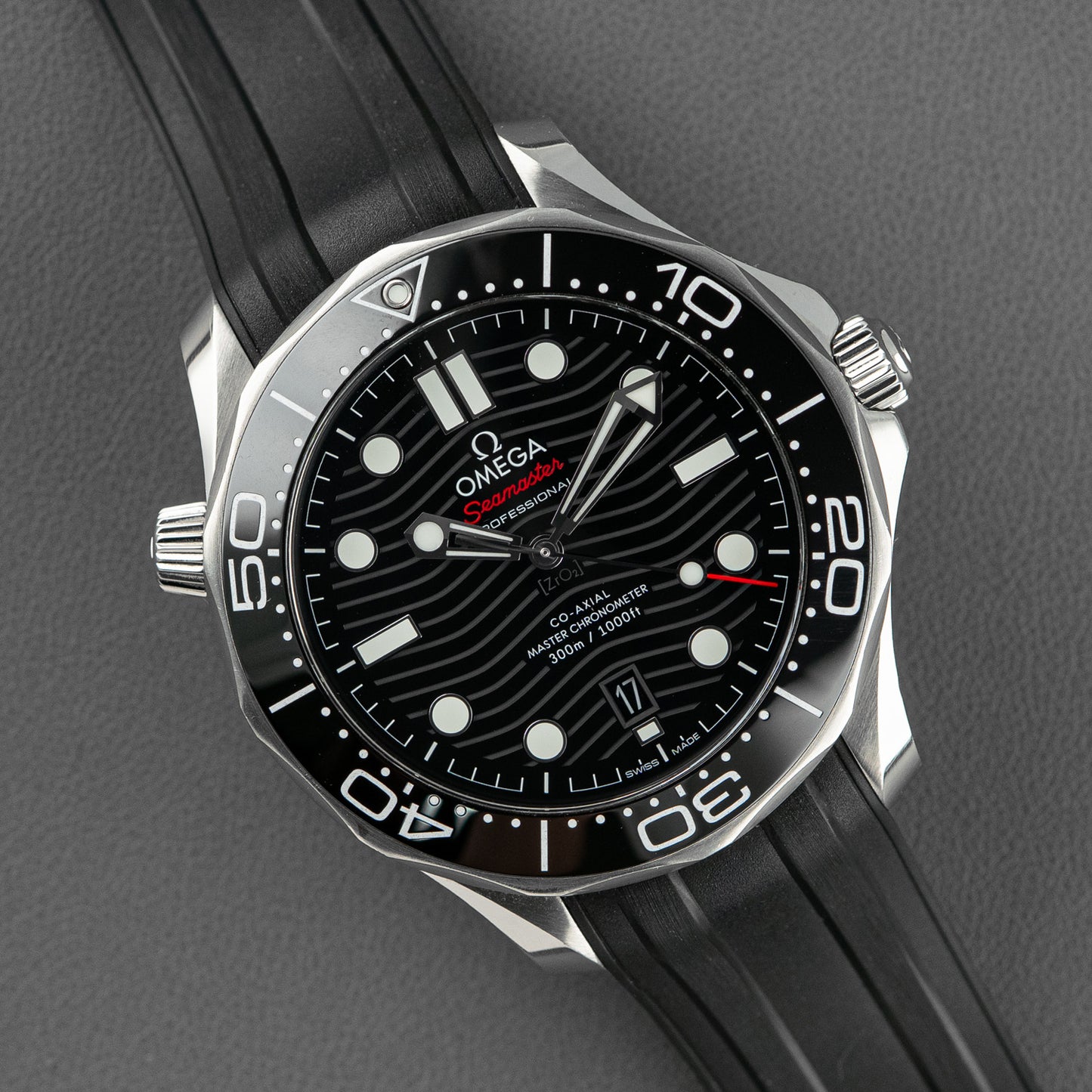 Omega Seamaster Diver 300M Black Dial Rubber Strap 42mm
