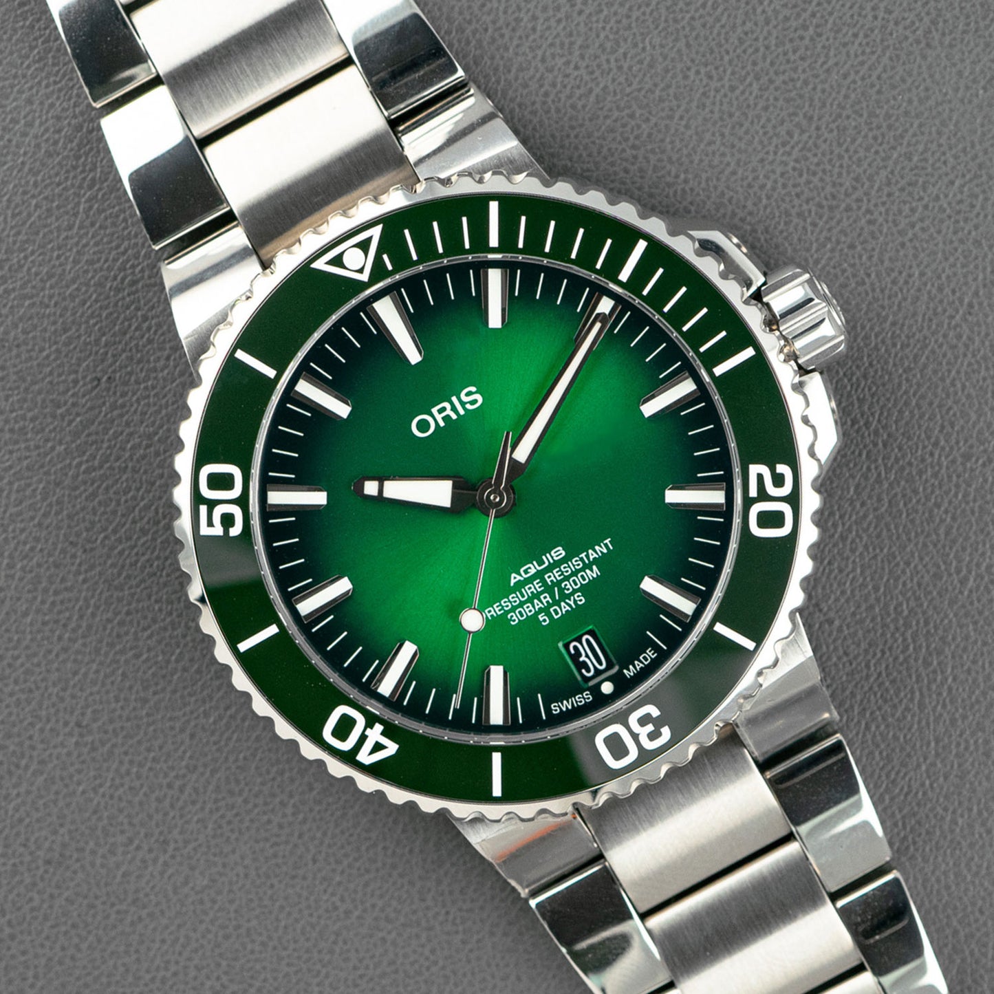 Oris Aquis Date 5 Days Automatic Green Dial 43.5mm