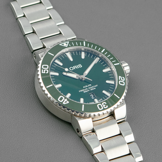 Oris Aquis Date Automatic Green Dial 43.5mm