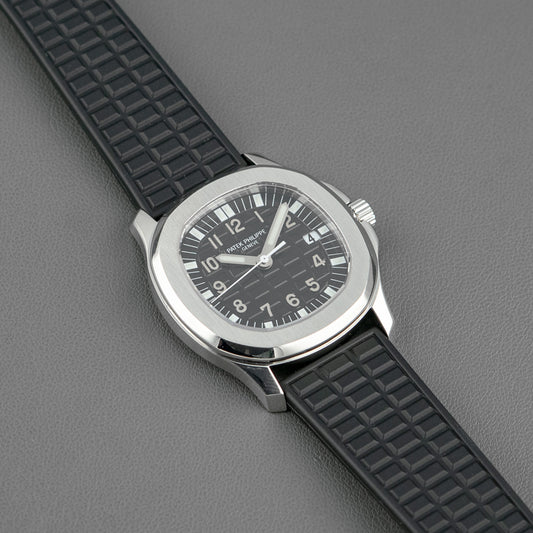 Patek Philippe Aquanaut 5064A Quartz Black Dial 34mm