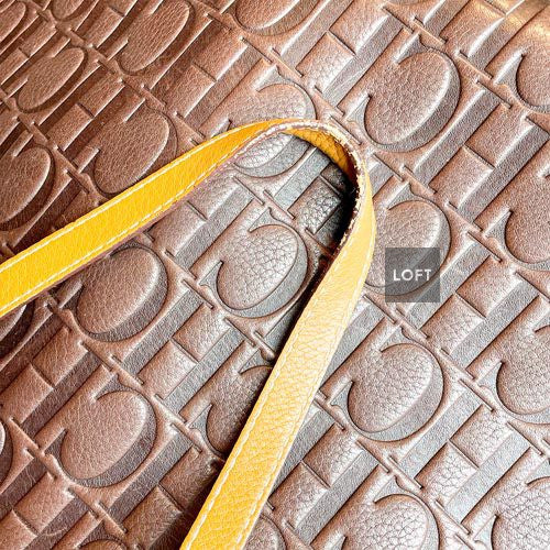 Carolina Herrera Tote café monograma de letras