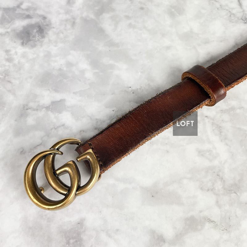 Gucci Cinturón de cuero con hebilla de doble G