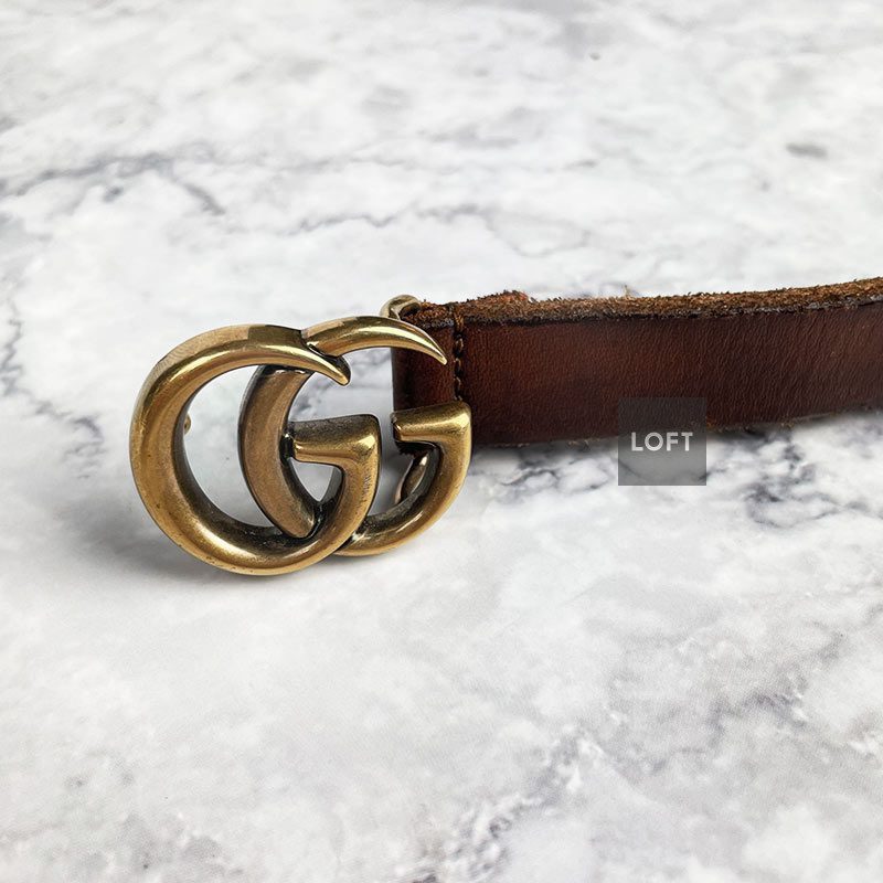 Gucci Cinturón de cuero con hebilla de doble G