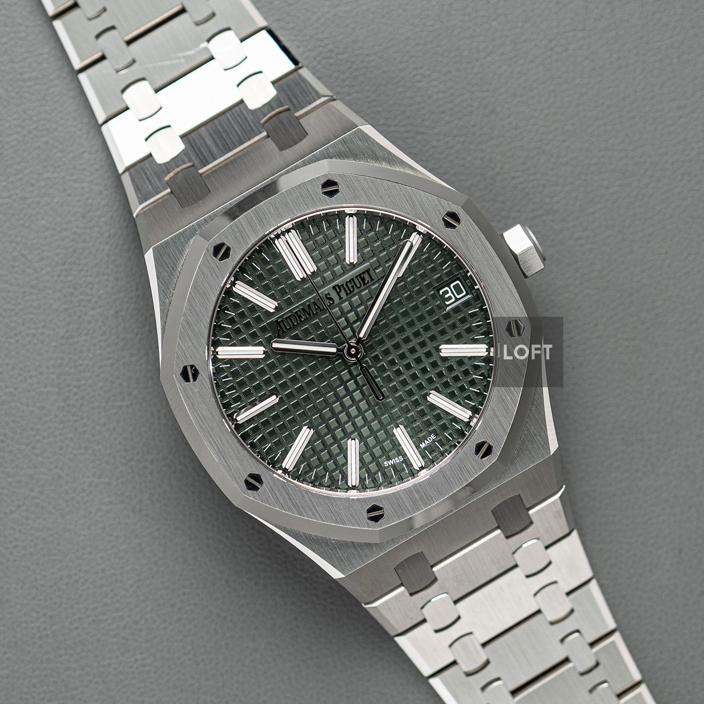 Audemars Piguet Royal Oak Selfwinding Stainless Steel / Green 41 mm