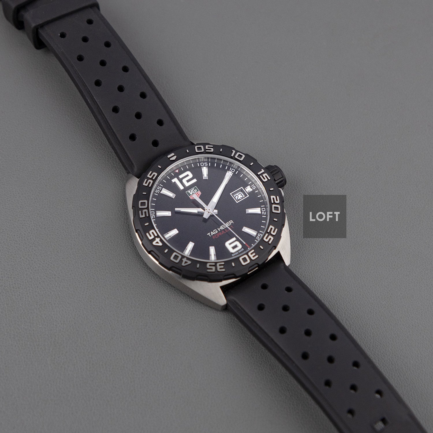 TAG Heuer Formula 1 ブラックラバー TAG Heuer Formula 1 Chronograph | CBZ2084.FT8097