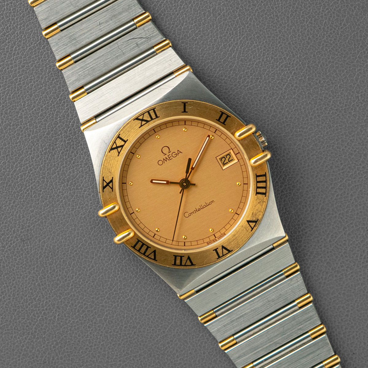 Omega Constellation Manhattan Two-Tone Champagne Dial 33mm