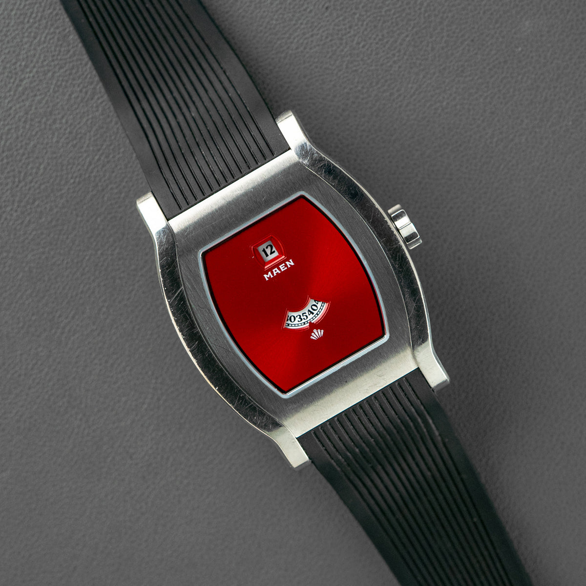 Maen Grand Tonneau Red Dial Automatic 34mm
