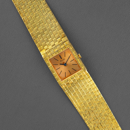 Piaget Polo 9131H5 Square Yellow Gold Vintage 23mm