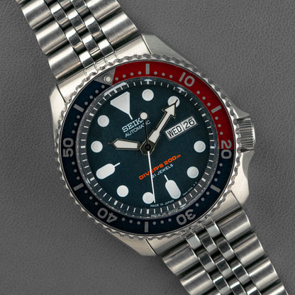 Seiko SKX009 Automatic Diver's 200M Pepsi Bezel 42mm