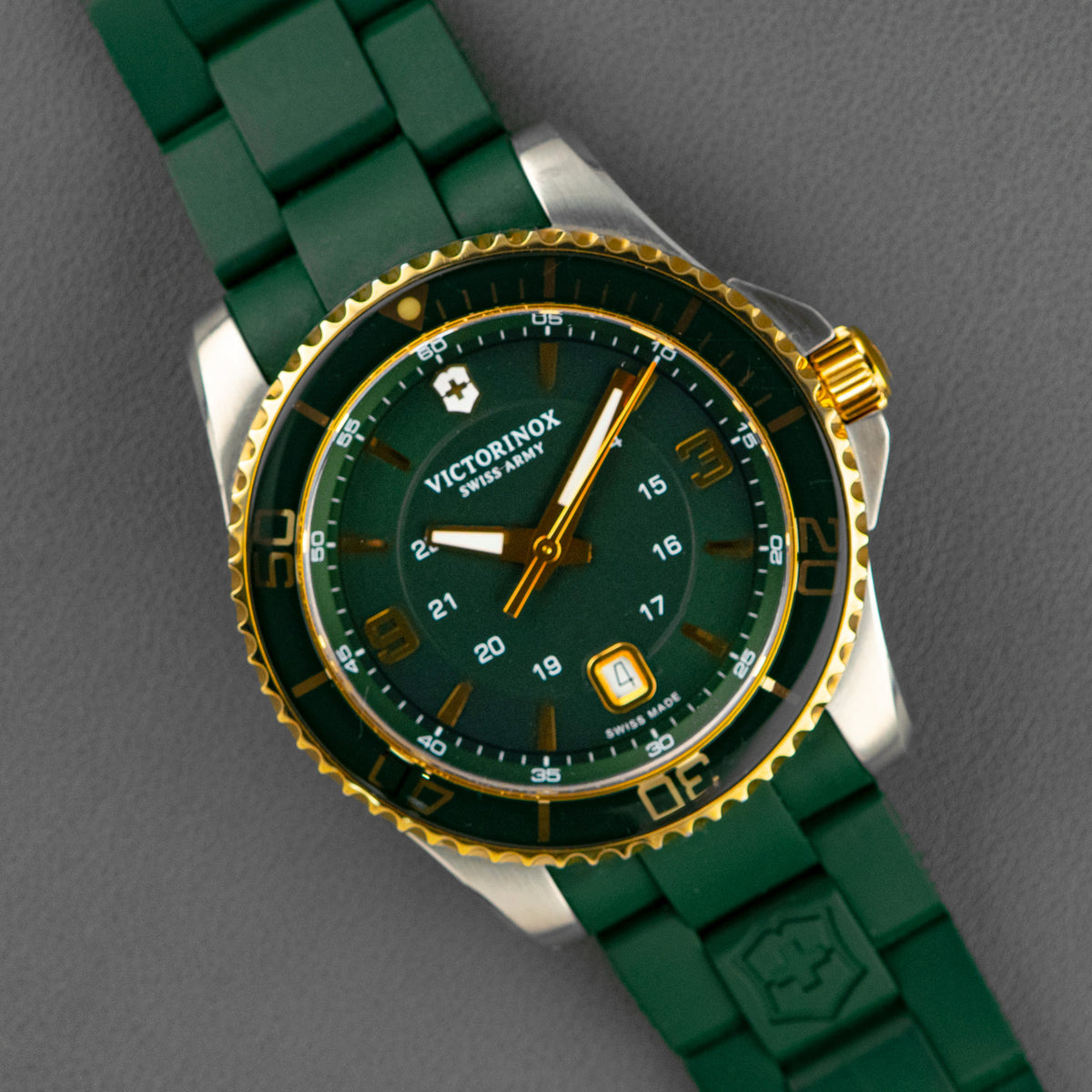 Victorinox Maverick Large 242008 Two-Tone Green Dial 43mm