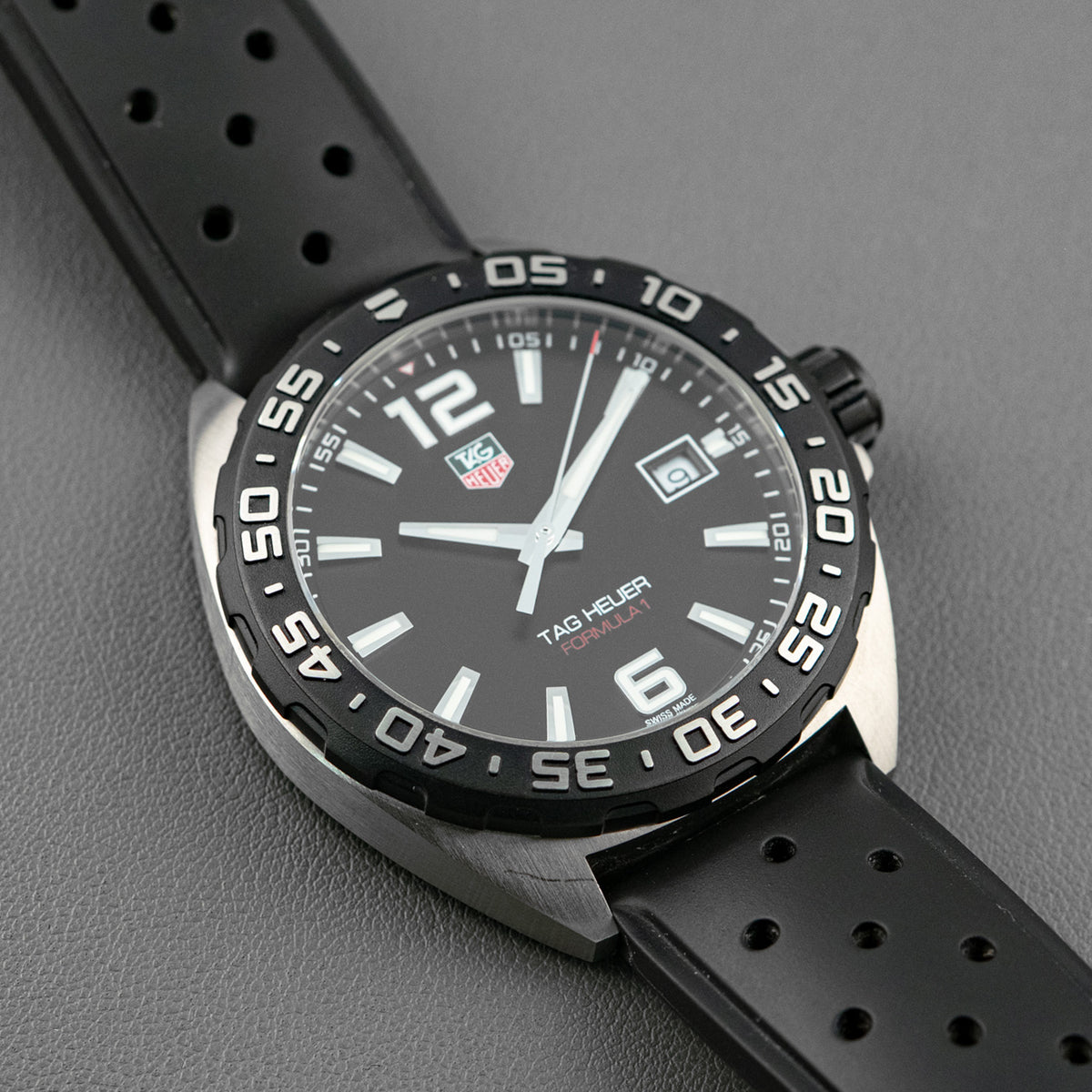 TAG Heuer Formula 1 WAZ1110 Quartz Black Dial 41mm