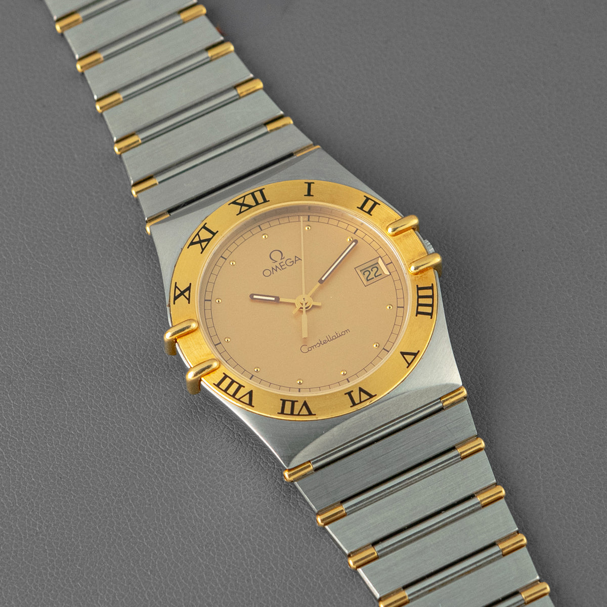 Omega Constellation Manhattan Two-Tone Champagne Dial 33mm