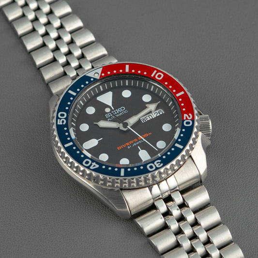 Seiko SKX009 Automatic Diver's 200M Pepsi Bezel 42mm