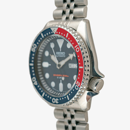 Seiko SKX009 Automatic Diver's 200M Pepsi Bezel 42mm