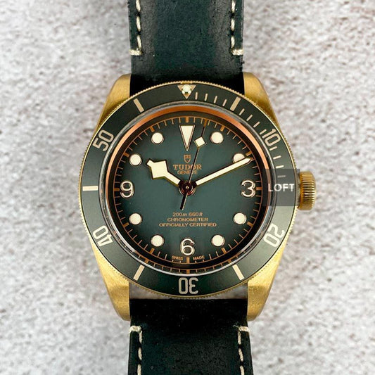 Tudor Black Bay Bronze 43 mm