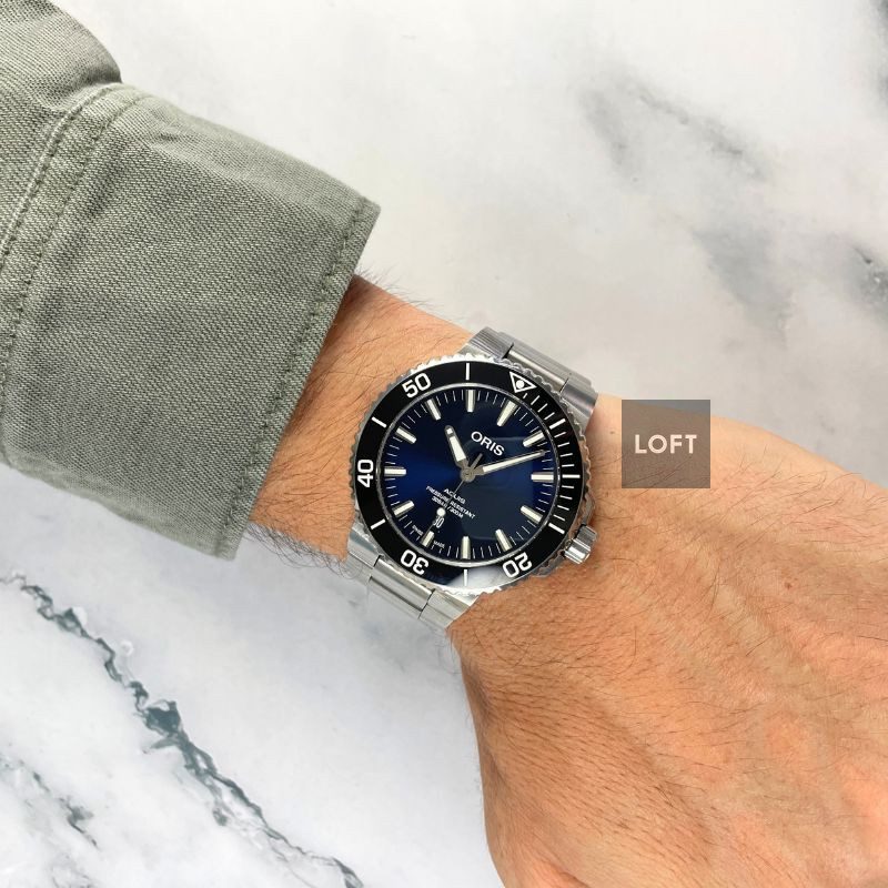 Oris Aquis Date Automatic 300 m Steel 43,5 mm
