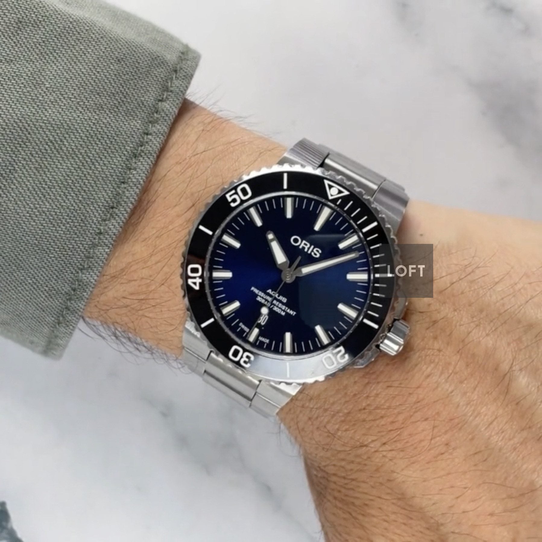 Oris Aquis Date Automatic 300 m Steel 43,5 mm