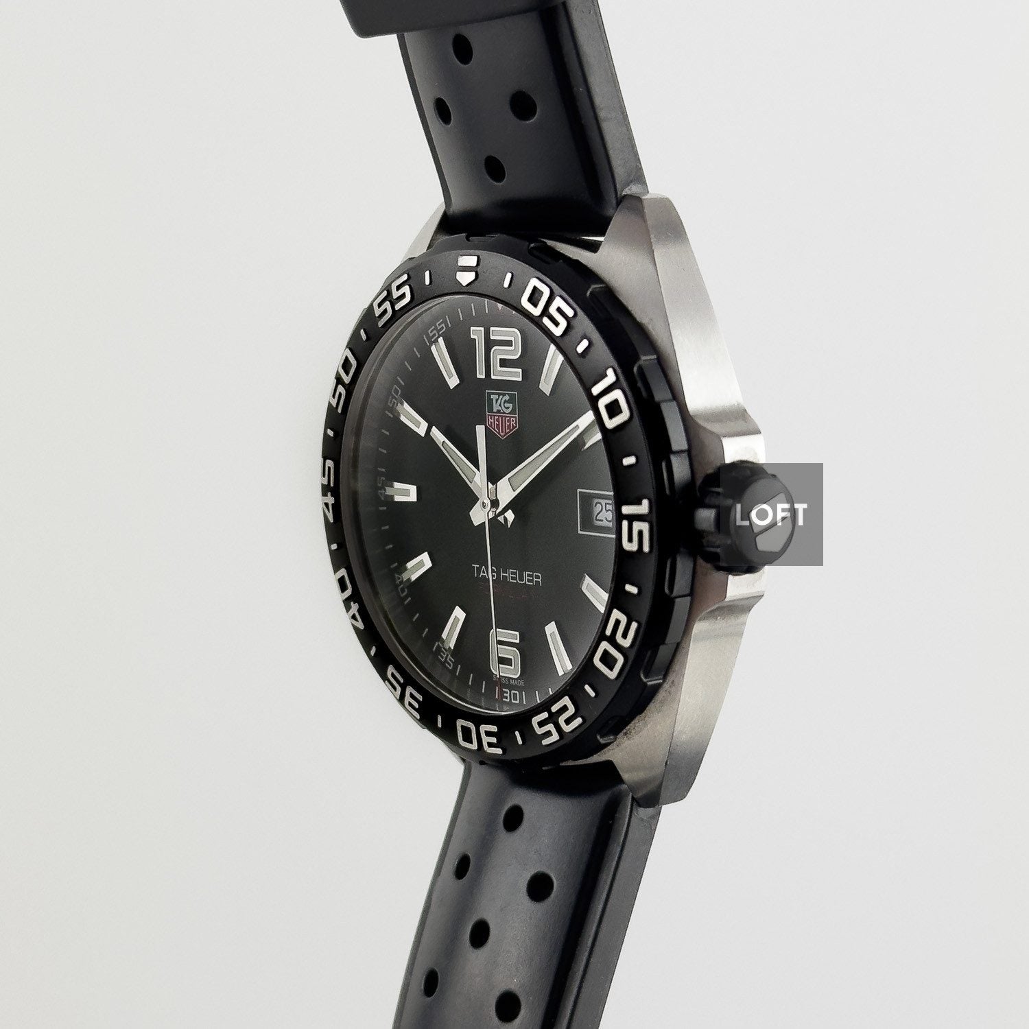 TAG Heuer Formula 1 Date Quartz Rubber Strap 41 mm