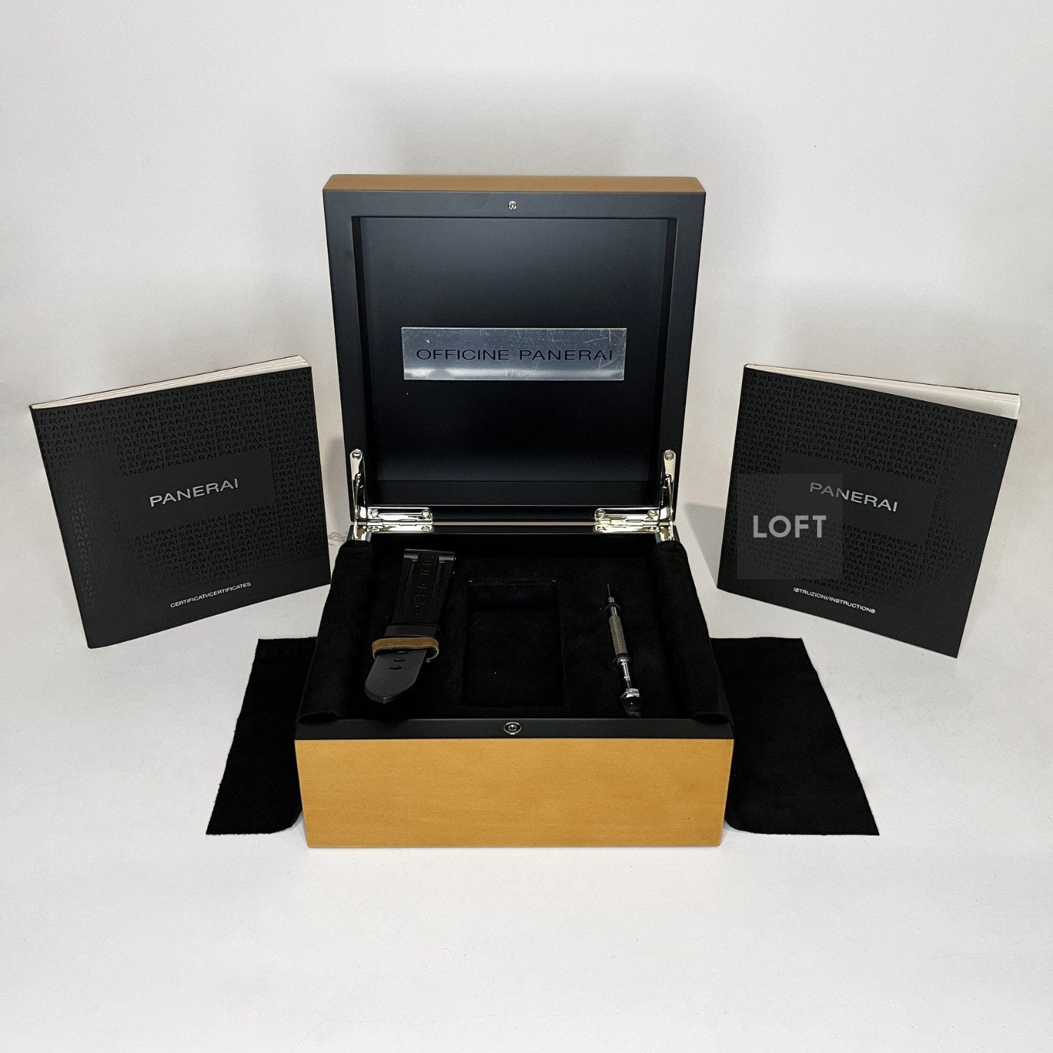 Panerai Luminor Marina PAM 422 Manual Wind 47 mm