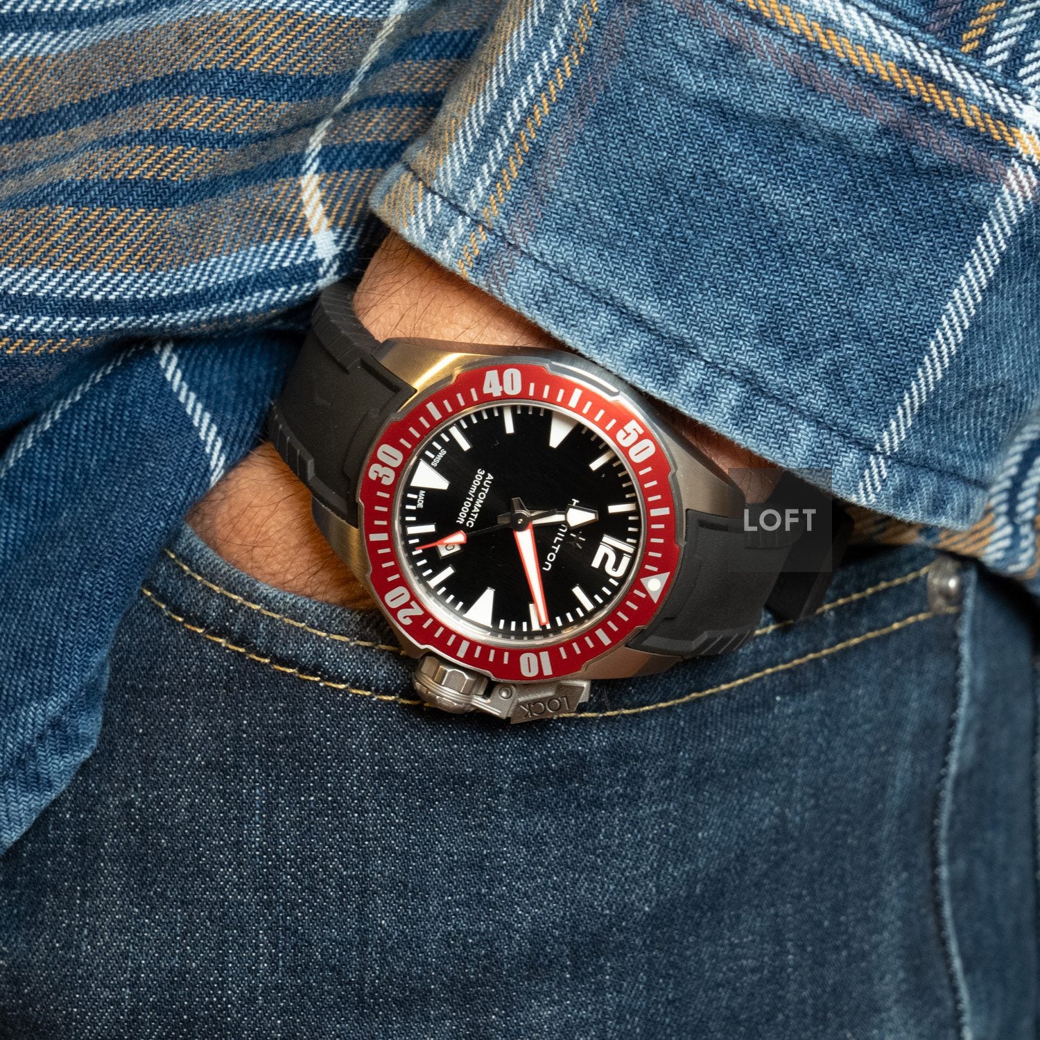 Hamilton Khaki Navy Frogman Auto Red Bezel 42 mm