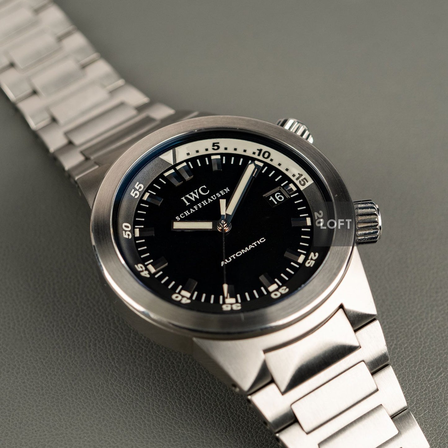 A001702-2