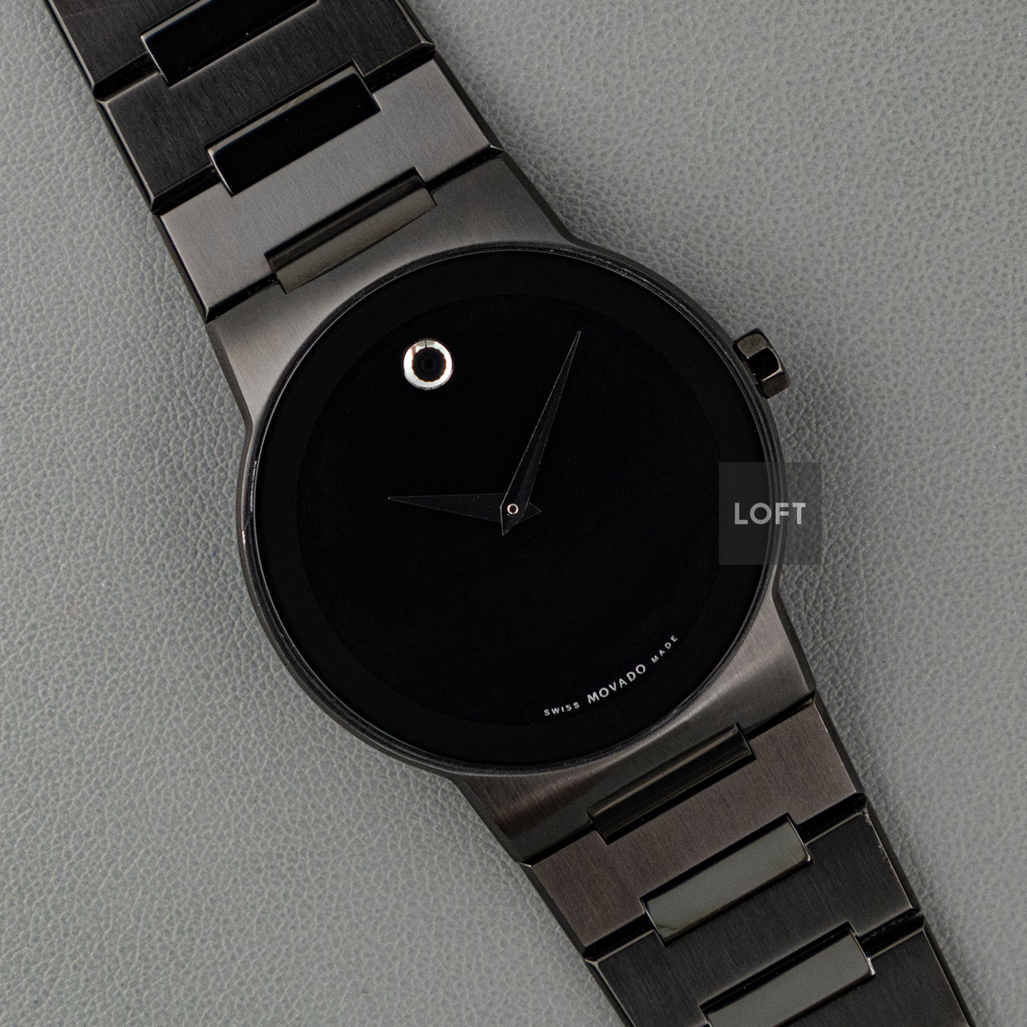 Movado Safiro 605899 Black PVD Quartz 38mm