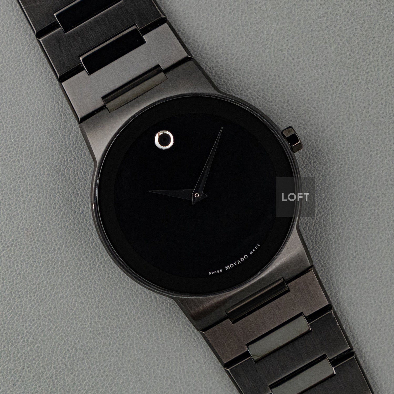 Movado Safiro 605899 Black PVD Quartz 38mm