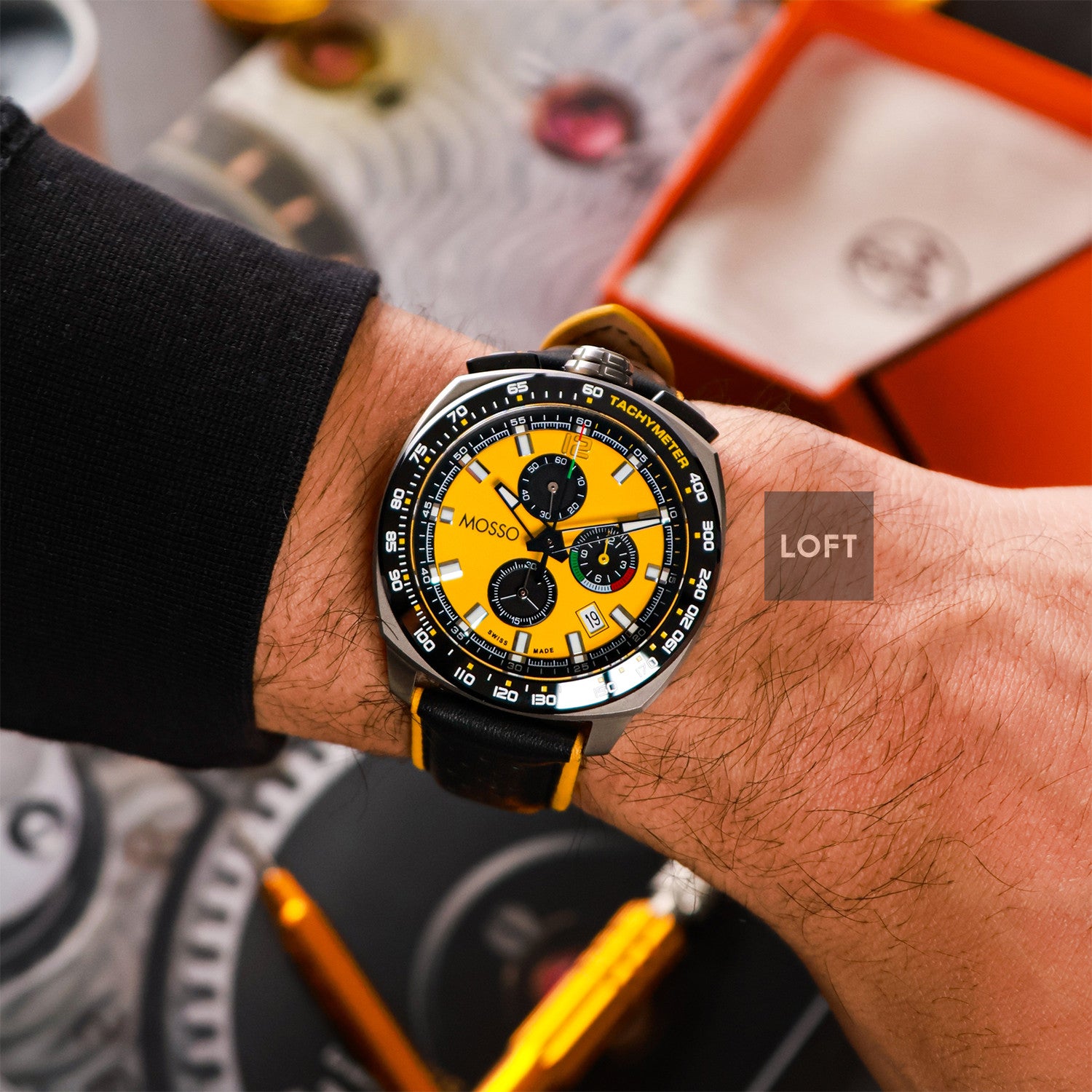 Mosso Italia Bull Head Quartz Chronograph Yellow 42mm