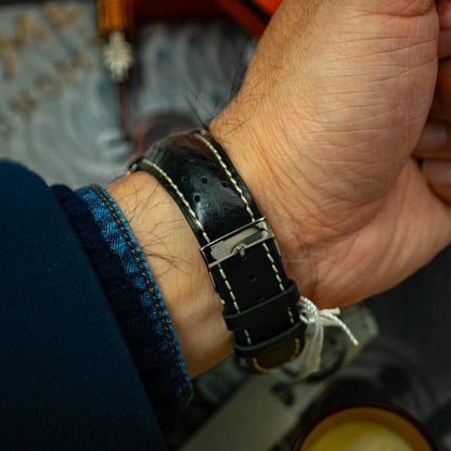 Frederique Constant Smartwatch Quartz Black Dial 42mm