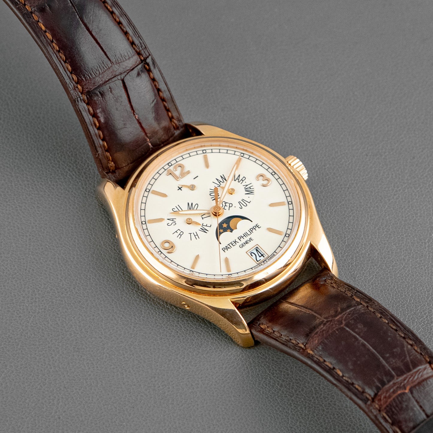 Patek Philippe Annual Calendar 5146R Rose Gold 39mm